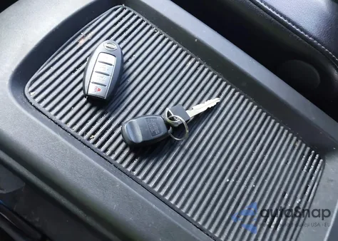 2011 Nissan Armada Platinum z USA, uszkodzony, nr VIN 5N1AA0NE9BN604833